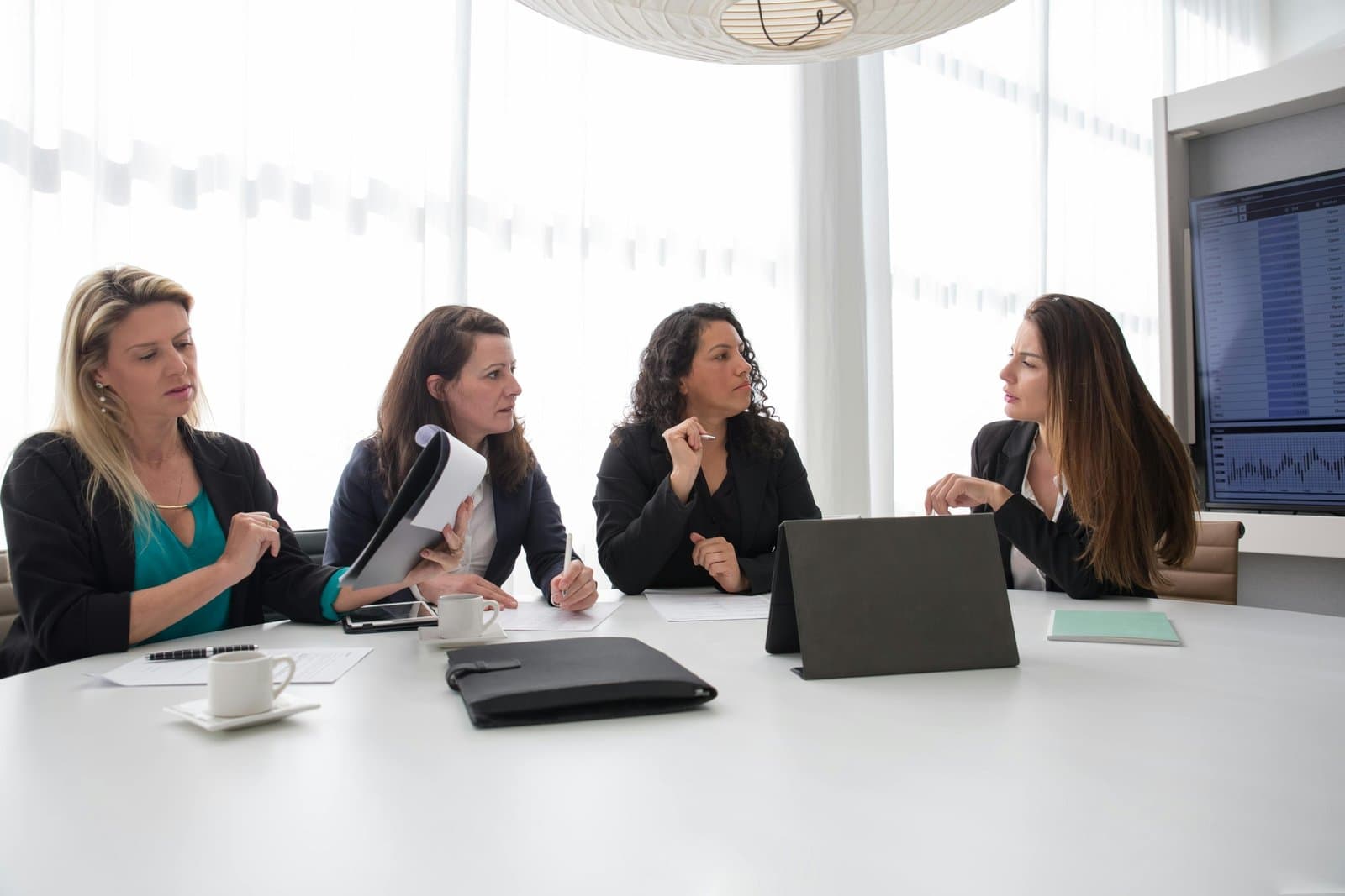 8 March: International Women’s Day. Leadership and management consulting services.